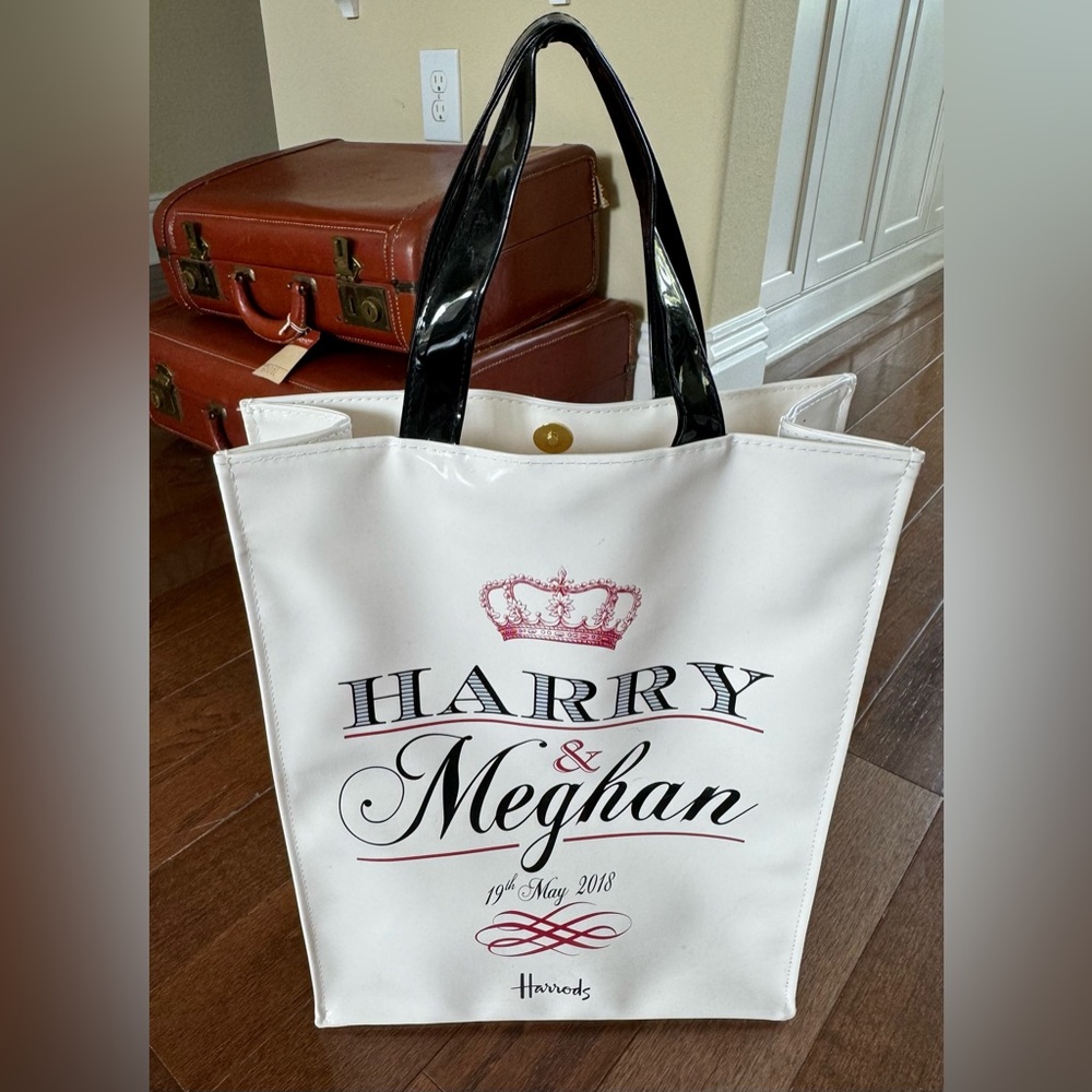 Harrods Harry & Meghan vinyl shopping bag